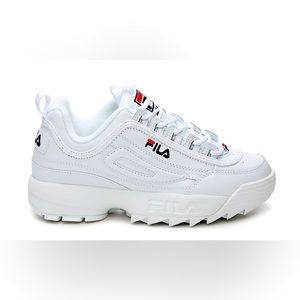 Women’s Filas sneakers. Size 8.